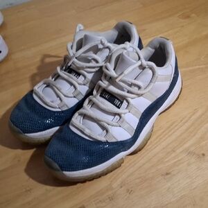 Jordan Athletic Shoes in White and Blue